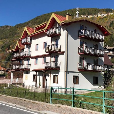 Alpin Star Apartman Temù Kültér fotó